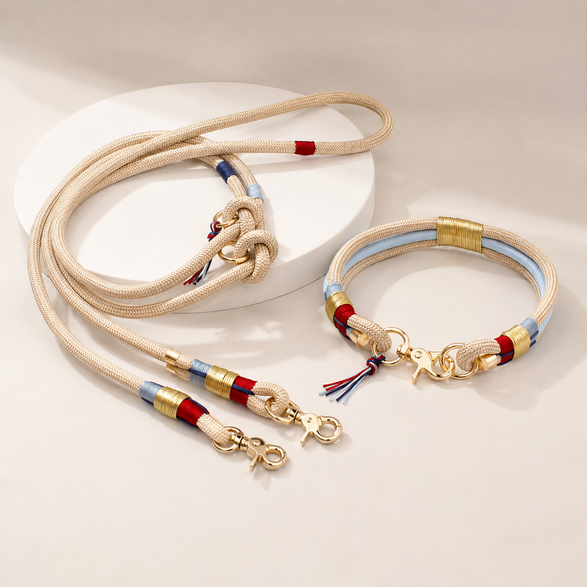 Set collare e guinzaglio intrecciato – blu, bianco e beige